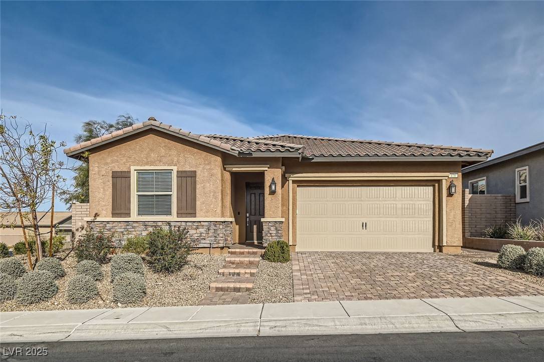 Henderson, NV 89011,470 Pebble Run Avenue