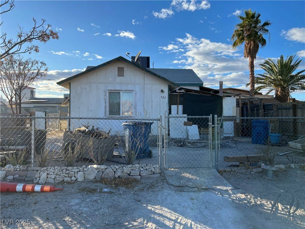 Las Vegas, NV 89101,727 N 10th Street