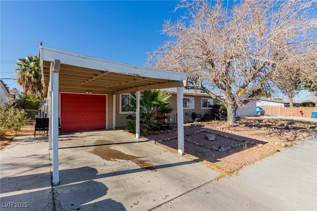 Las Vegas, NV 89102,2828 Richfield Boulevard