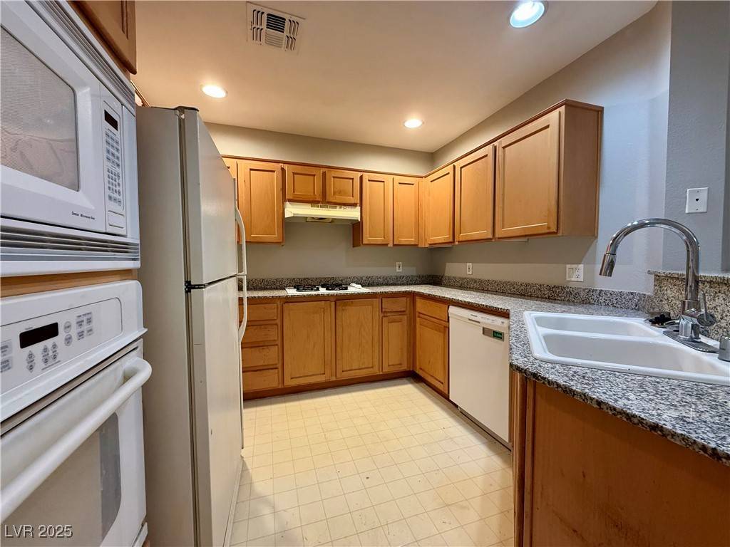 Las Vegas, NV 89123,43 E Agate Avenue #307