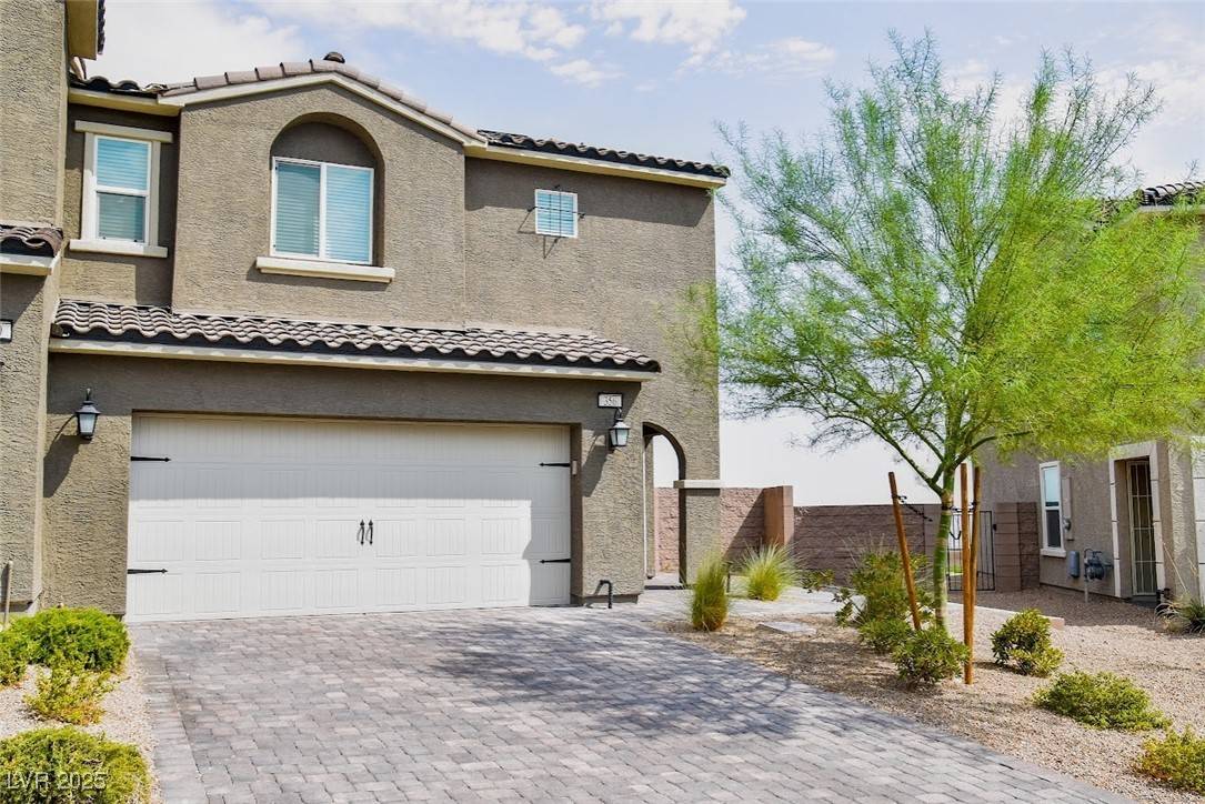 Henderson, NV 89012,356 Rosefinch Street