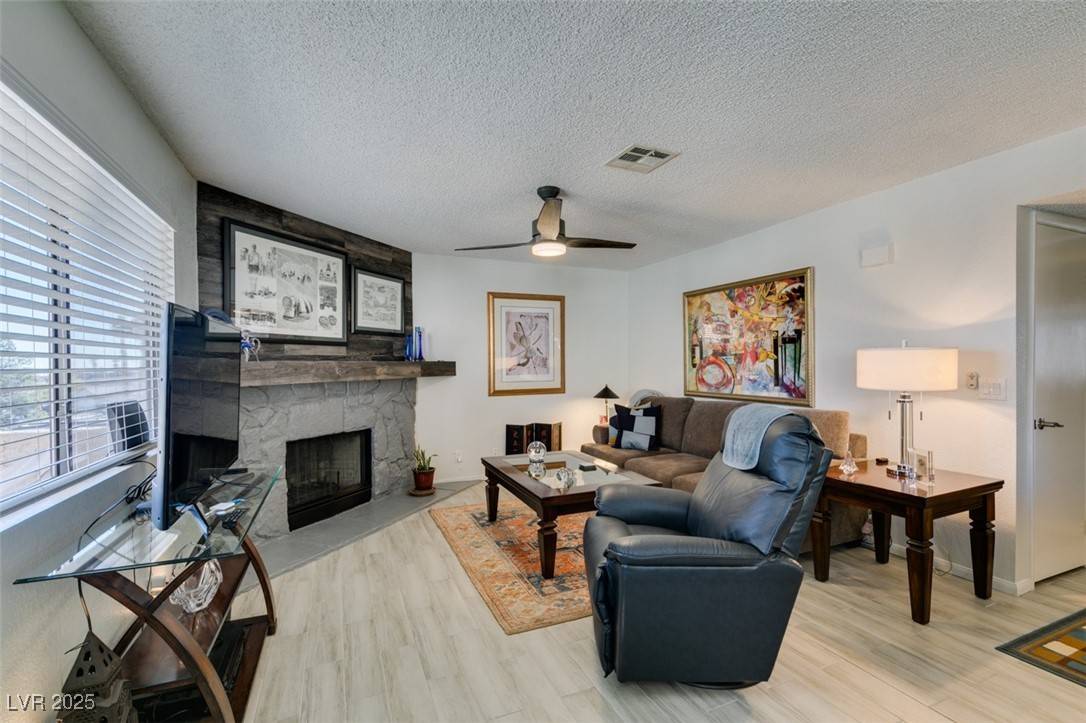 Las Vegas, NV 89128,1005 Sulphur Springs Lane #202