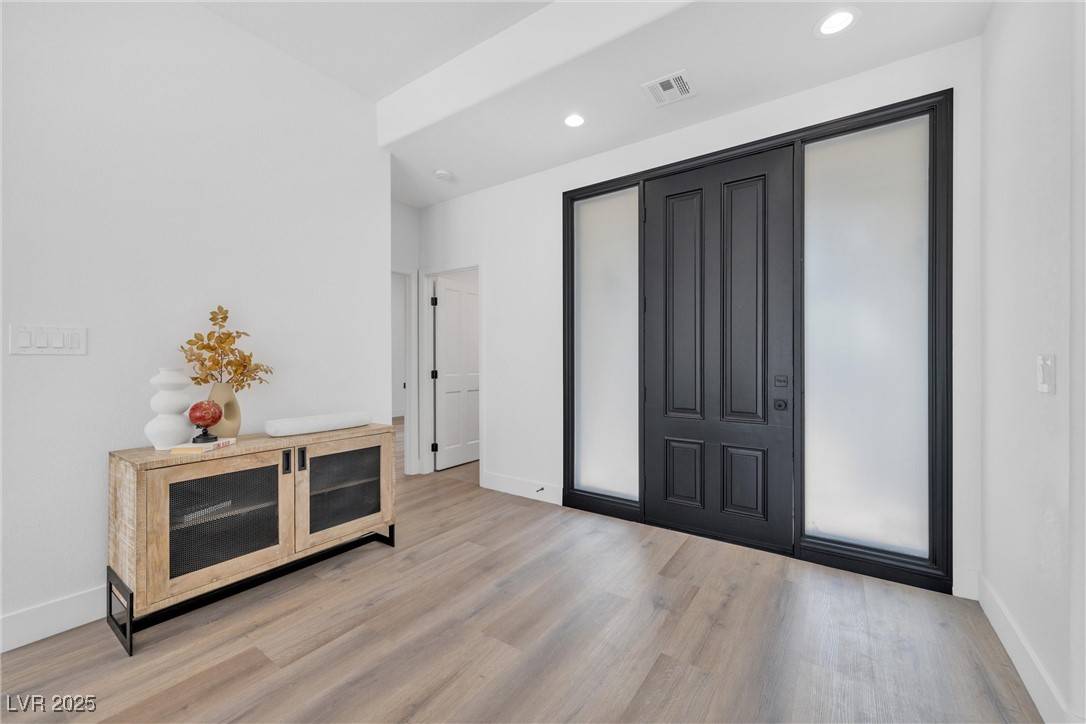 Las Vegas, NV 89117,8924 Rainbow Ridge Drive