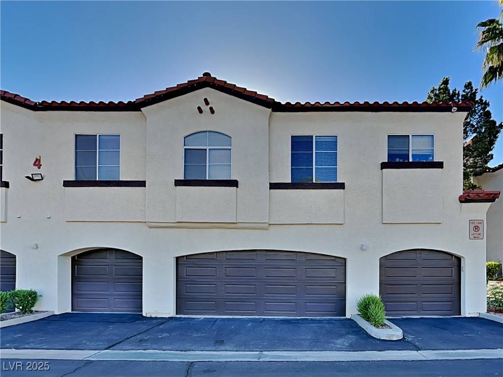 Henderson, NV 89074,2975 Bluegrass Lane #422