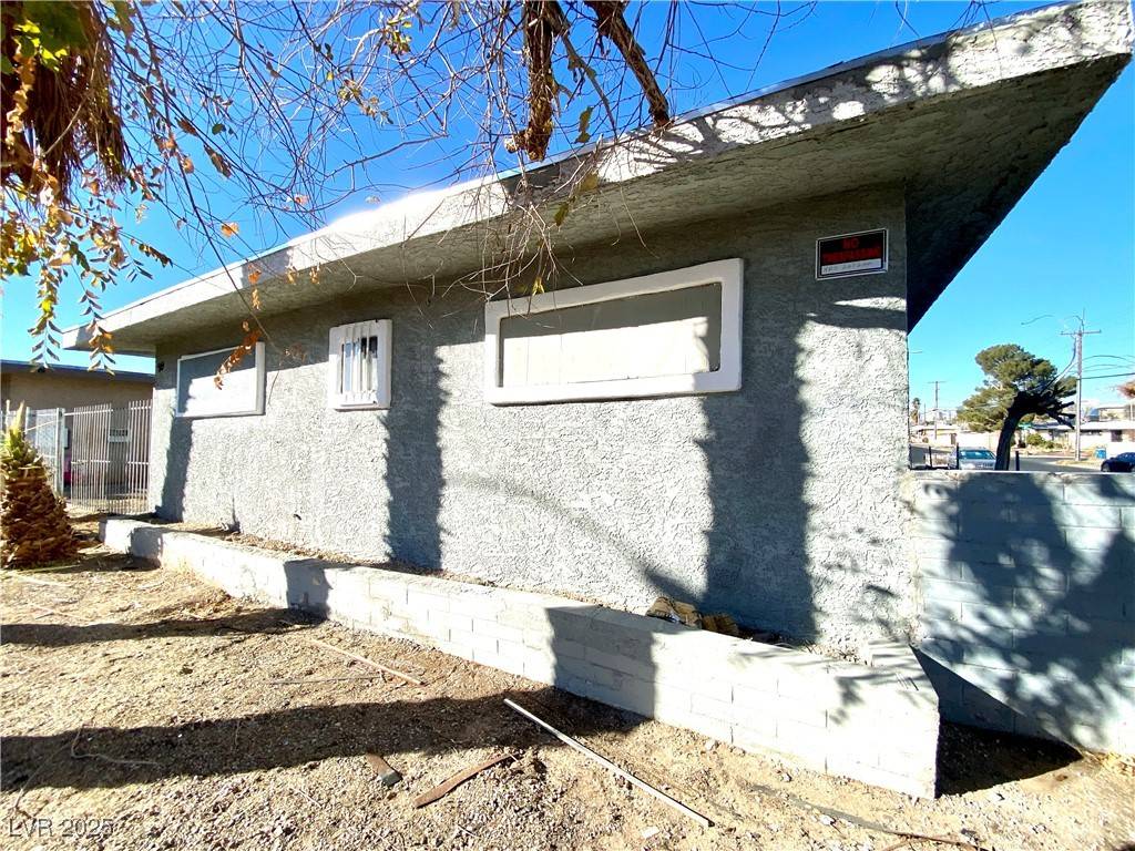 Las Vegas, NV 89101,99 N 21st Street