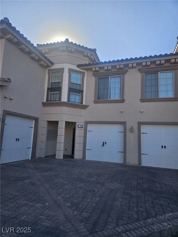 Henderson, NV 89011,32 VIA VASARI #102