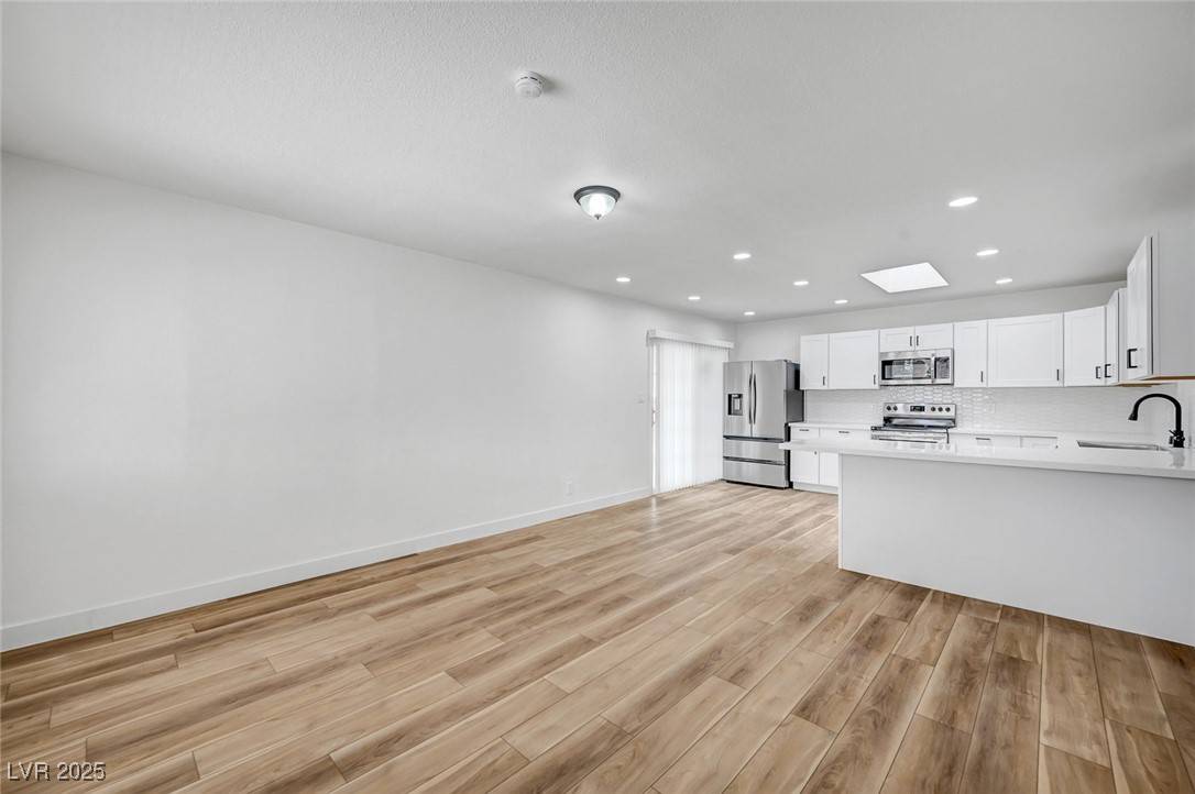 Las Vegas, NV 89107,6520 Evergreen Avenue