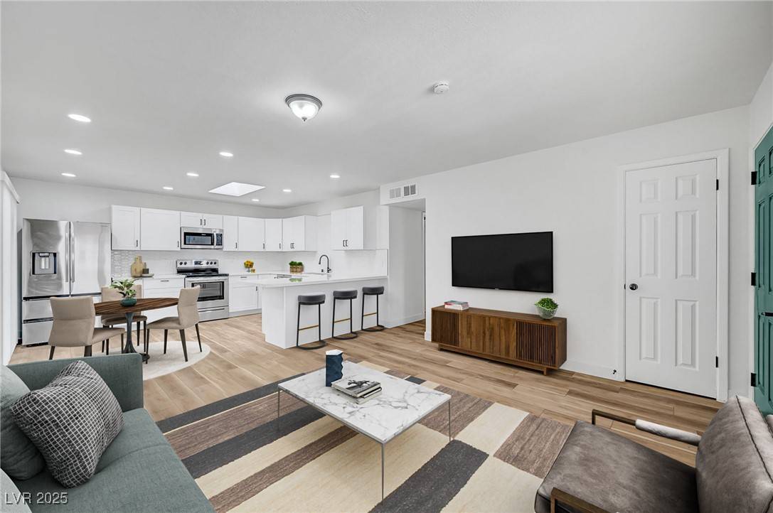 Las Vegas, NV 89107,6520 Evergreen Avenue