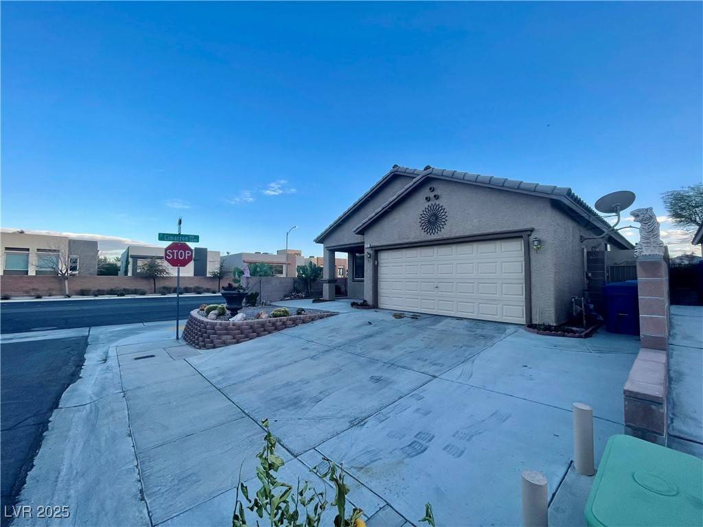 Las Vegas, NV 89117,8203 Heather Rock Court