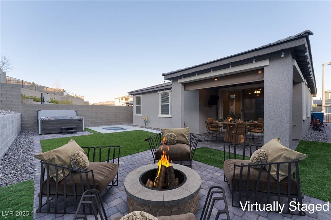 Las Vegas, NV 89138,361 Black Turnstone Court