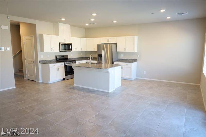 Las Vegas, NV 89166,5269 Acadia Leaf Street