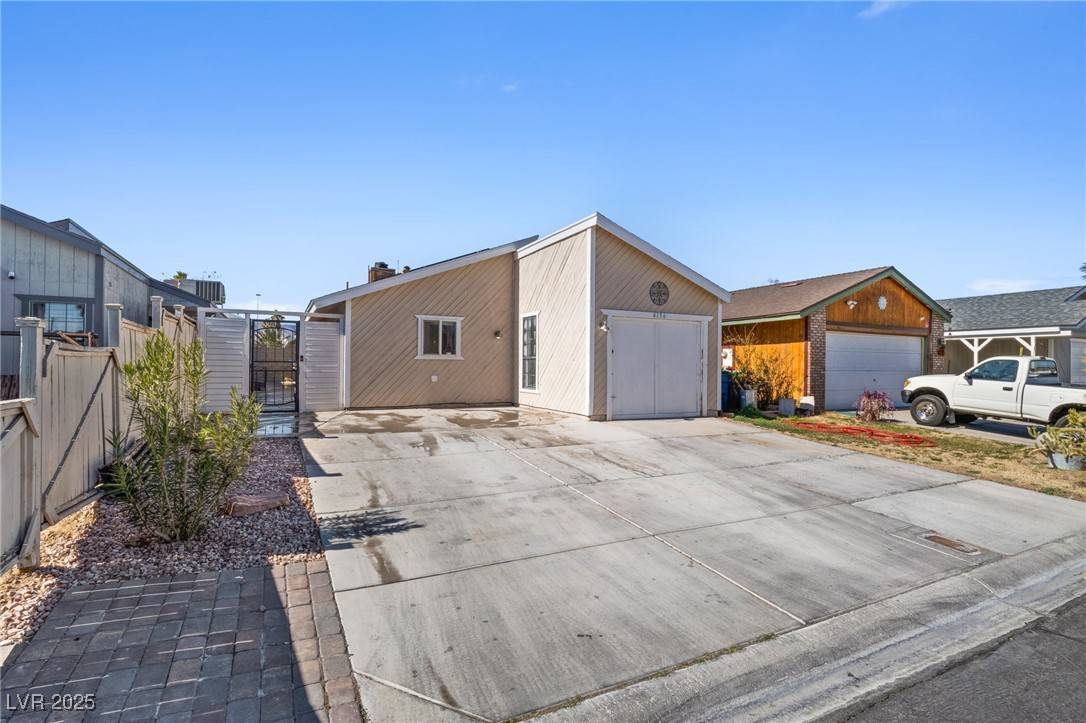 Las Vegas, NV 89108,4136 Broadriver Drive