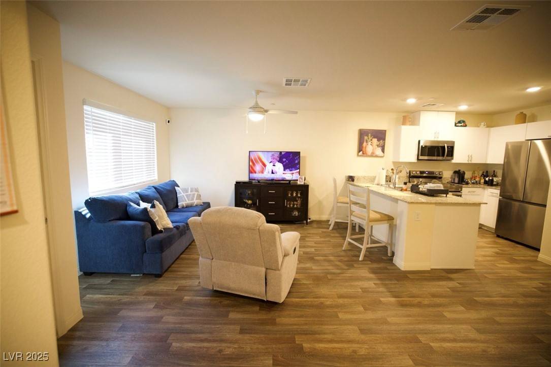 Las Vegas, NV 89122,2946 Plum Torte Street