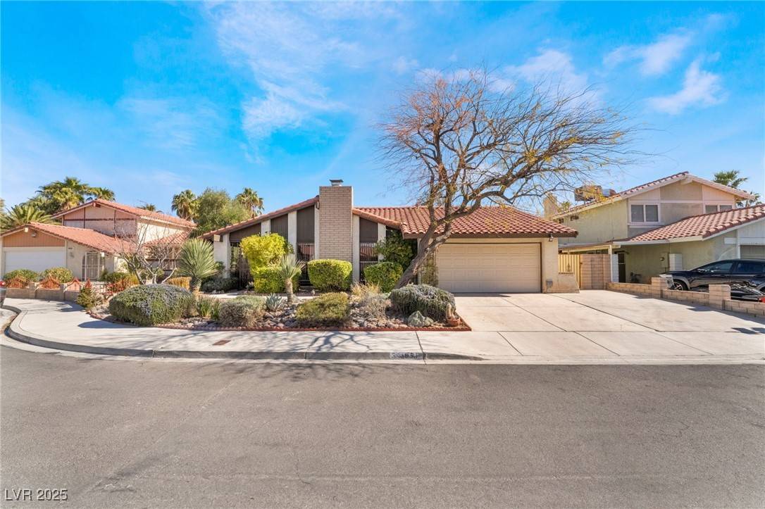 Las Vegas, NV 89103,3990 Camas Court