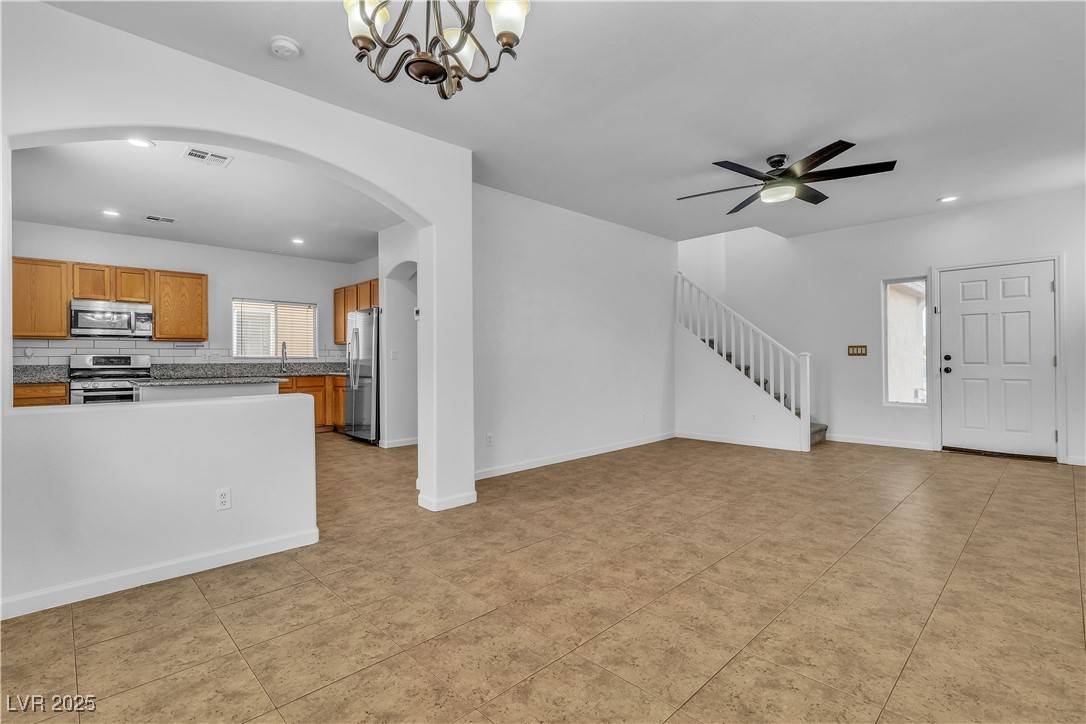Las Vegas, NV 89122,6949 Copper Bracelet Avenue