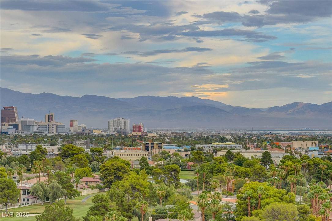 Las Vegas, NV 89109,3111 Bel Air Drive #15D