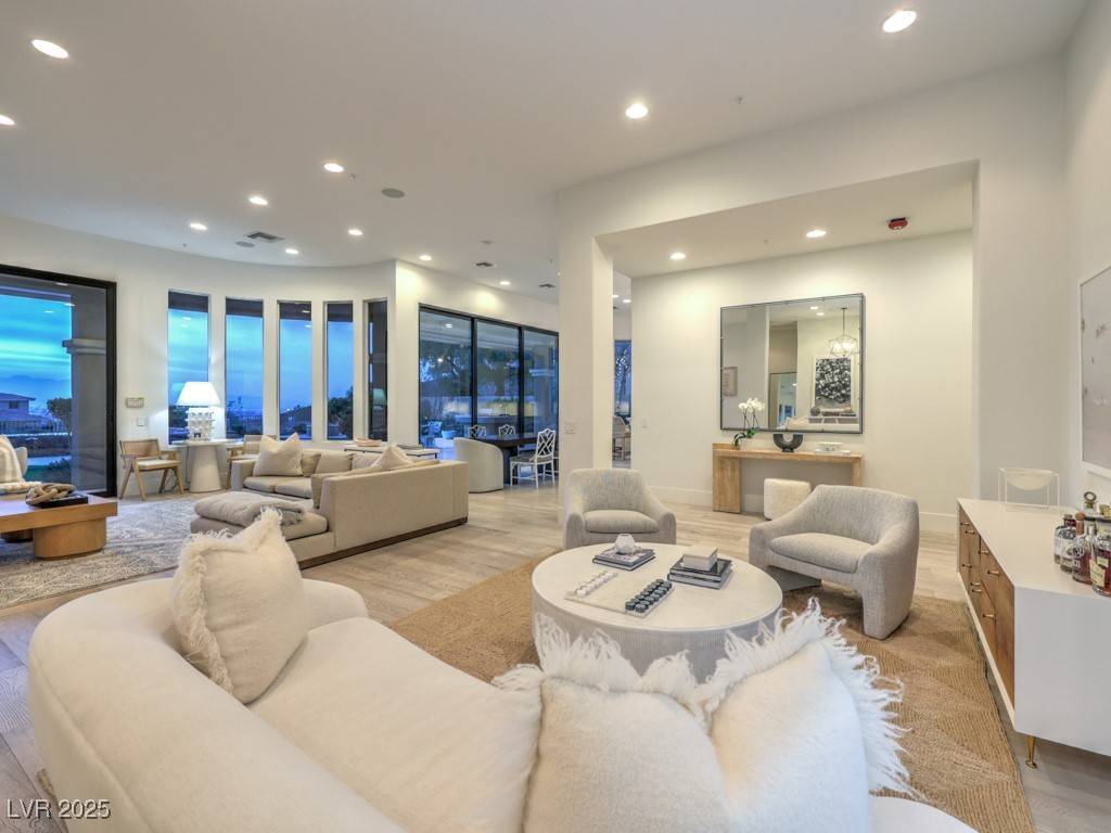 Henderson, NV 89052,30 Dry Brook Trail