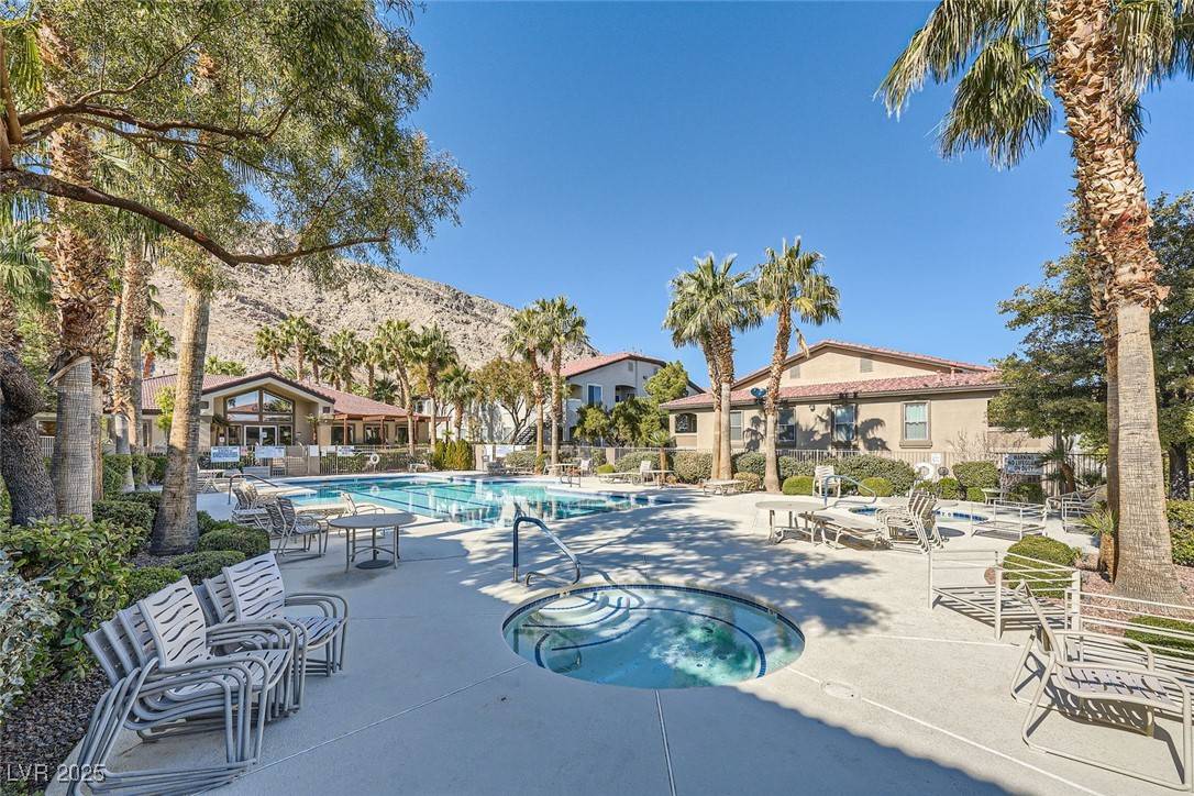 Las Vegas, NV 89129,3574 Desert Cliff Street #204