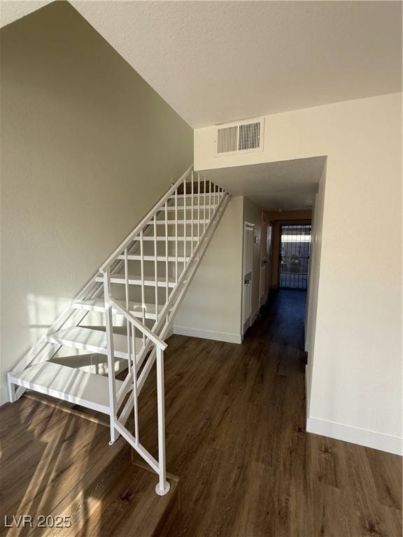 Las Vegas, NV 89107,800 N Torrey Pines Drive