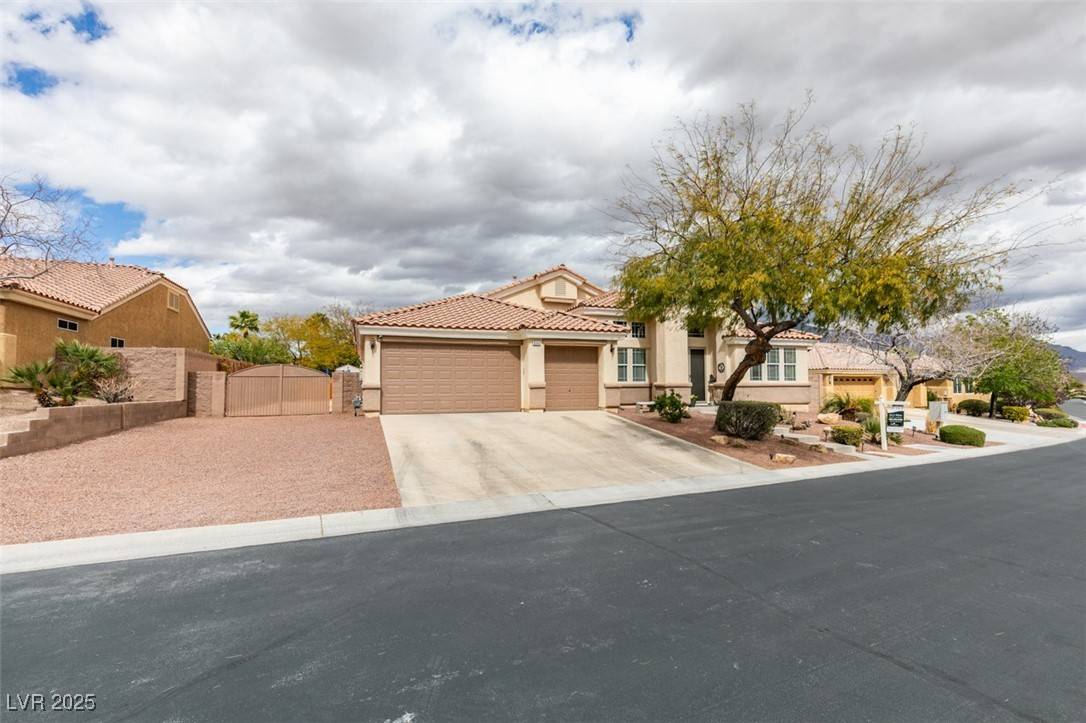 Las Vegas, NV 89131,8346 Christinas Cove Avenue