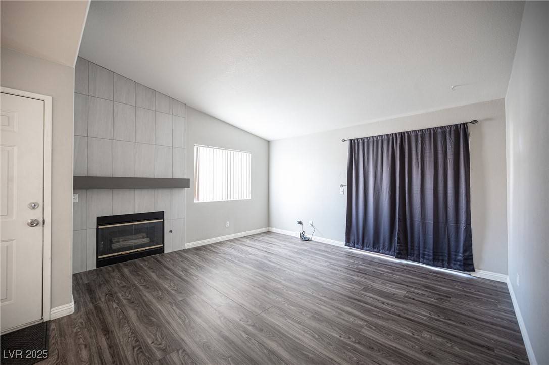 Las Vegas, NV 89121,2725 S Nellis Boulevard #2045