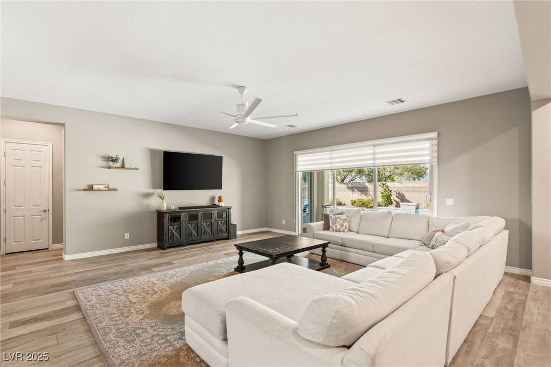 Las Vegas, NV 89149,10086 Mountain Foothills Avenue