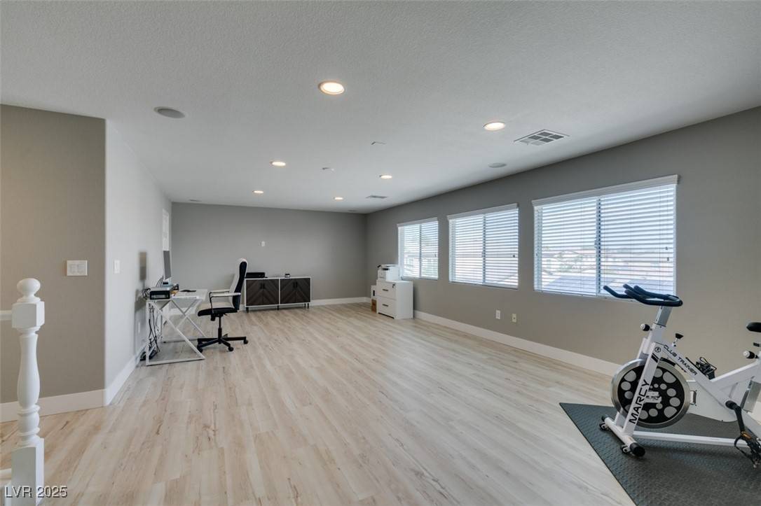 North Las Vegas, NV 89031,6220 Silver Edge Street