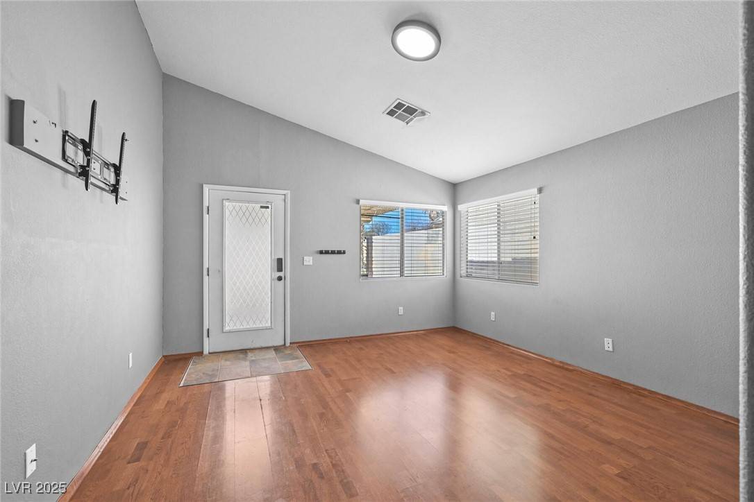 Las Vegas, NV 89147,4217 Village Hills Street