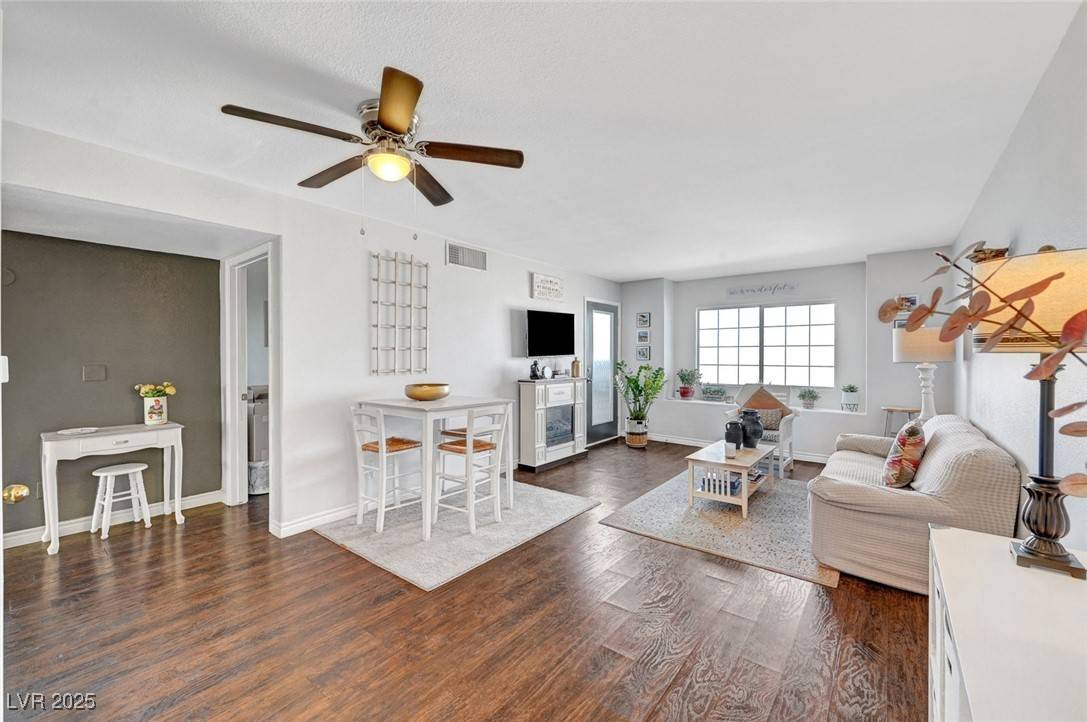 Las Vegas, NV 89128,3125 N Buffalo Drive #1105