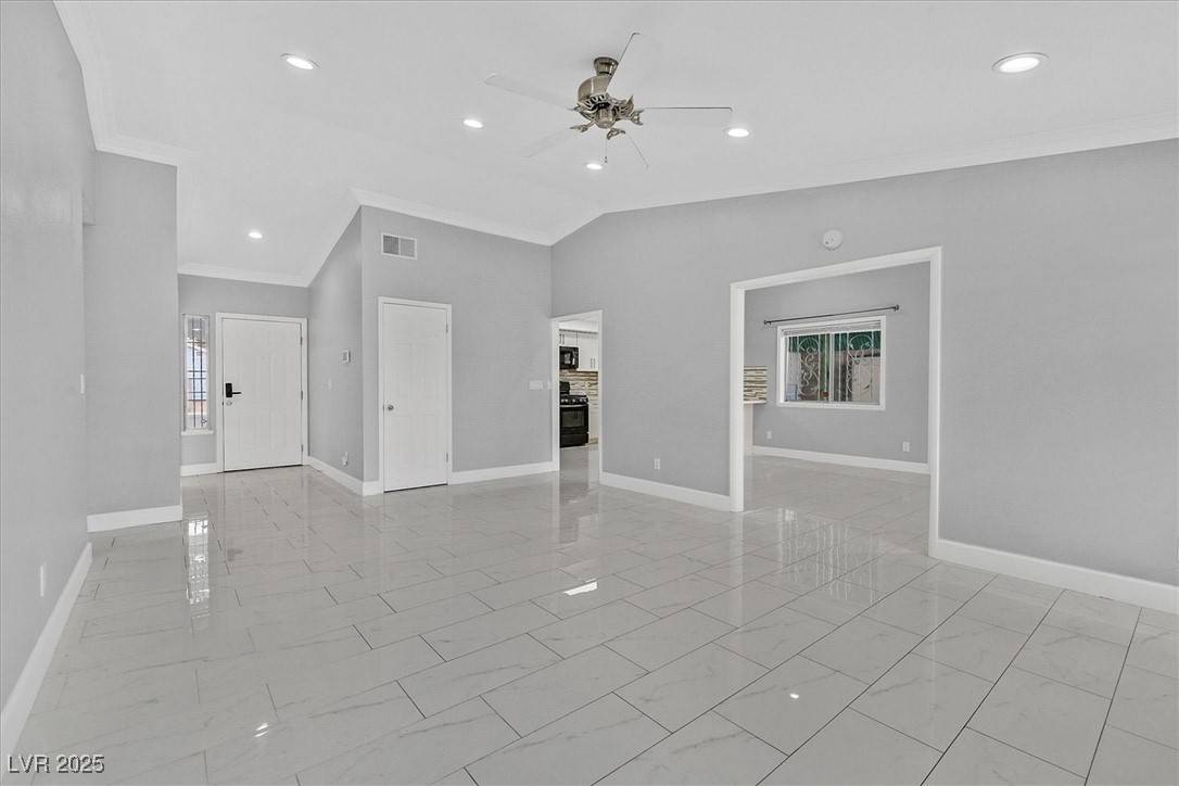 Las Vegas, NV 89107,6708 Kittery Drive