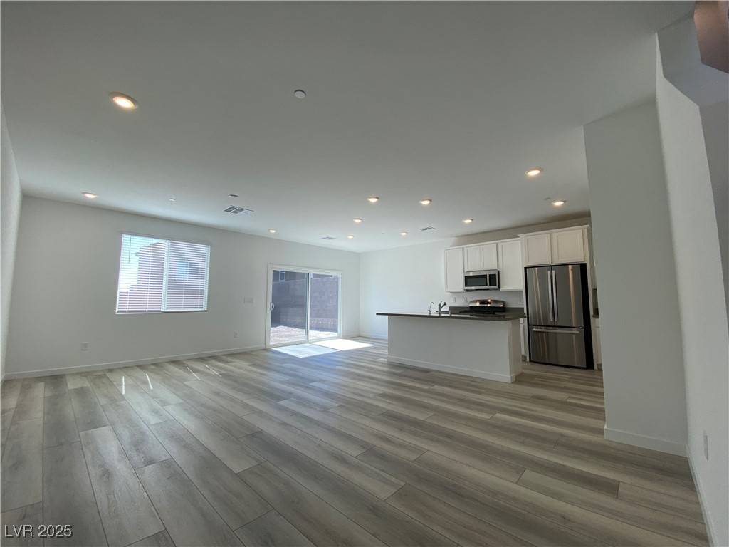 Las Vegas, NV 89143,9583 Noah Pointe Avenue
