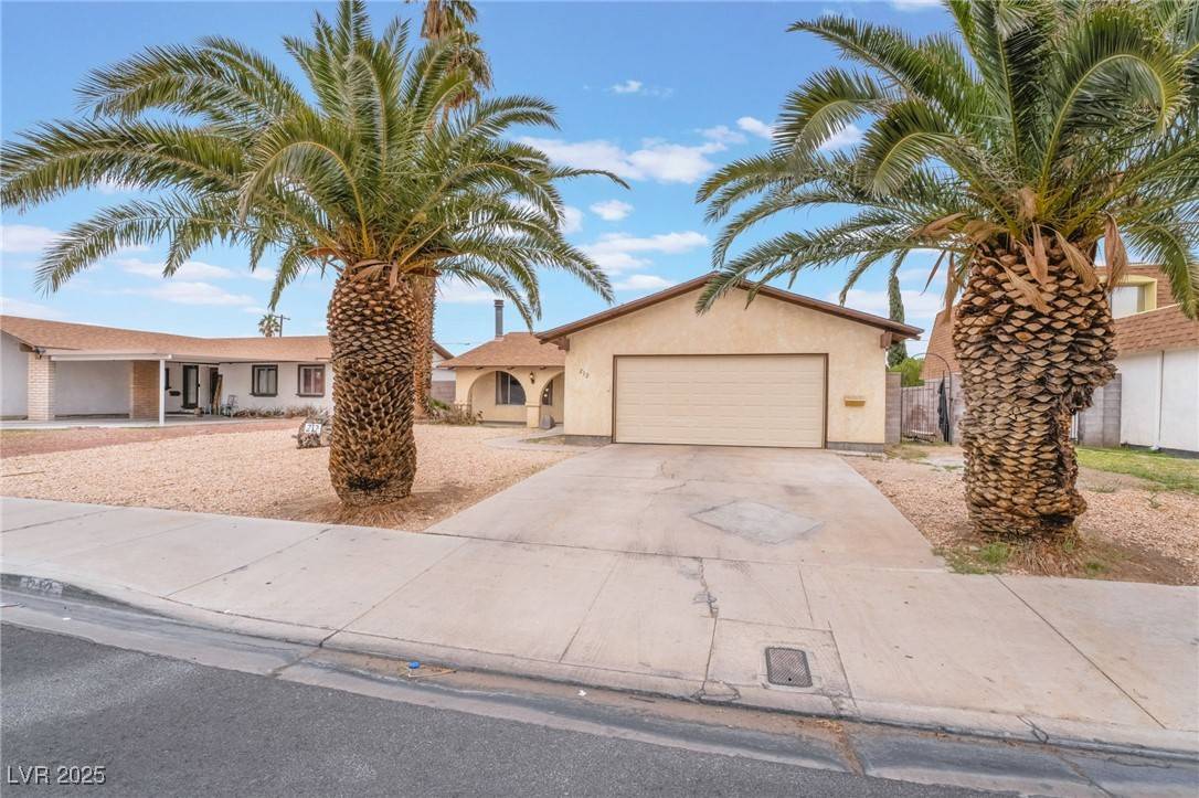 Las Vegas, NV 89107,212 N Torrey Pines Drive