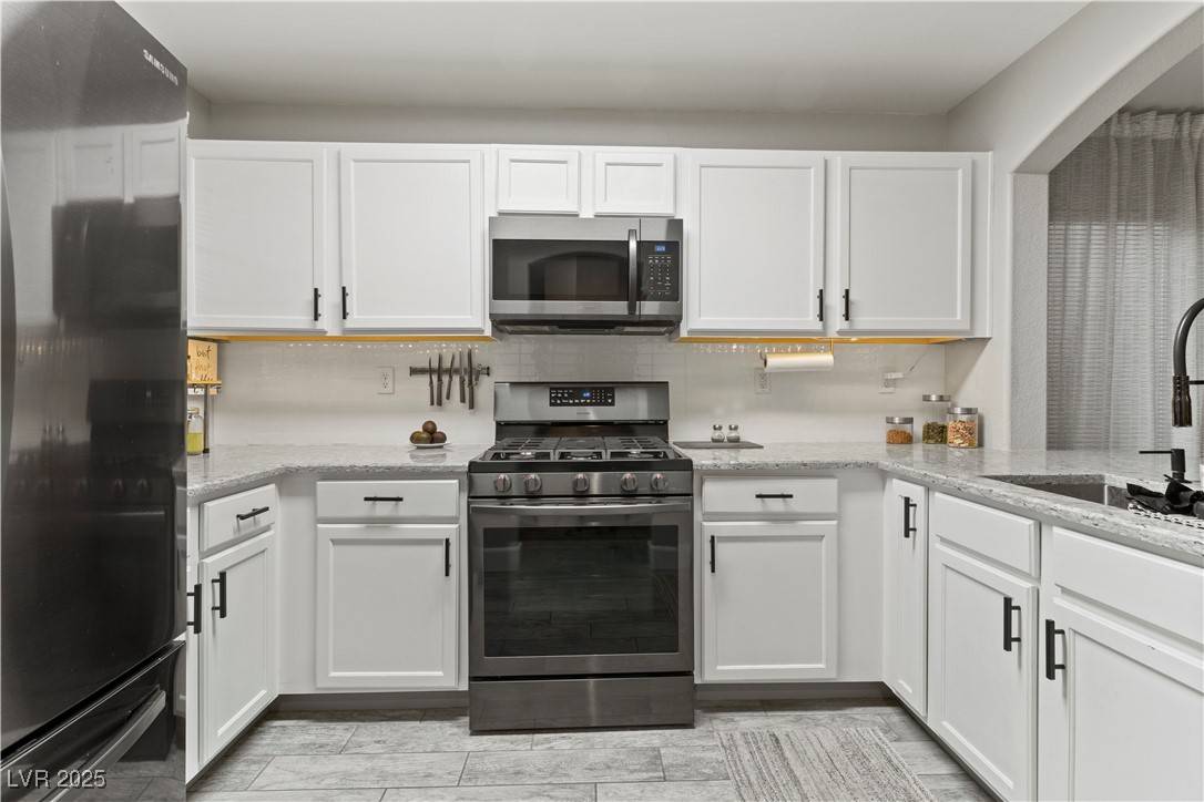 Las Vegas, NV 89139,6645 Churnet Valley Avenue