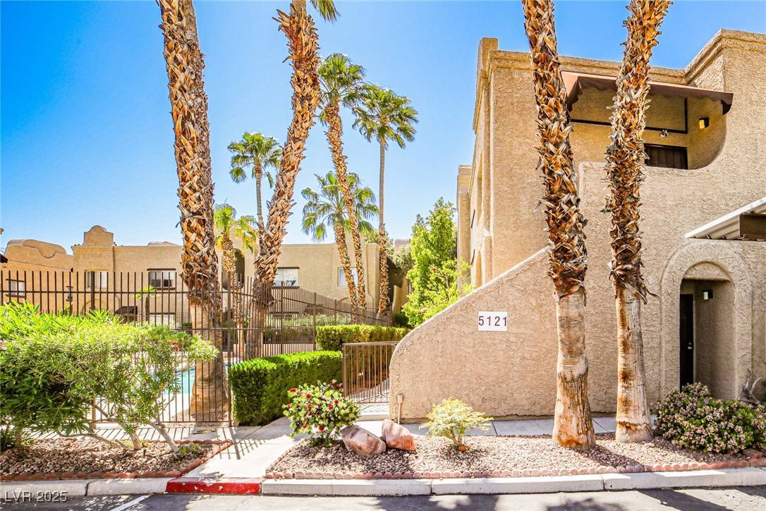 Las Vegas, NV 89146,5121 Pioneer Avenue #204