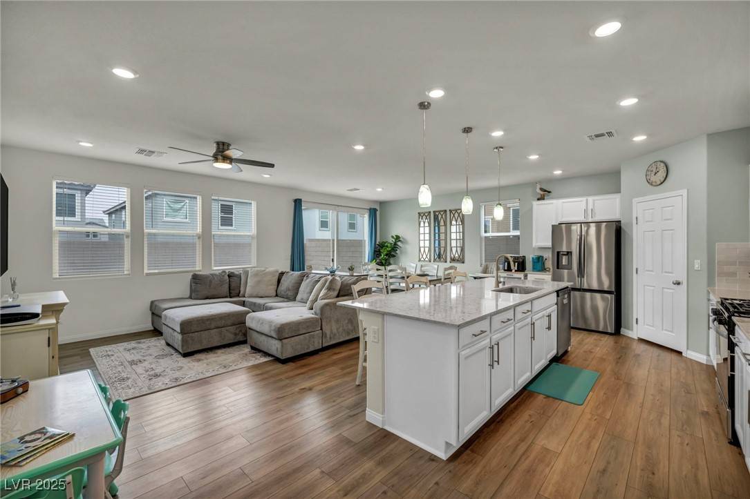 Las Vegas, NV 89178,9983 Cluny Avenue