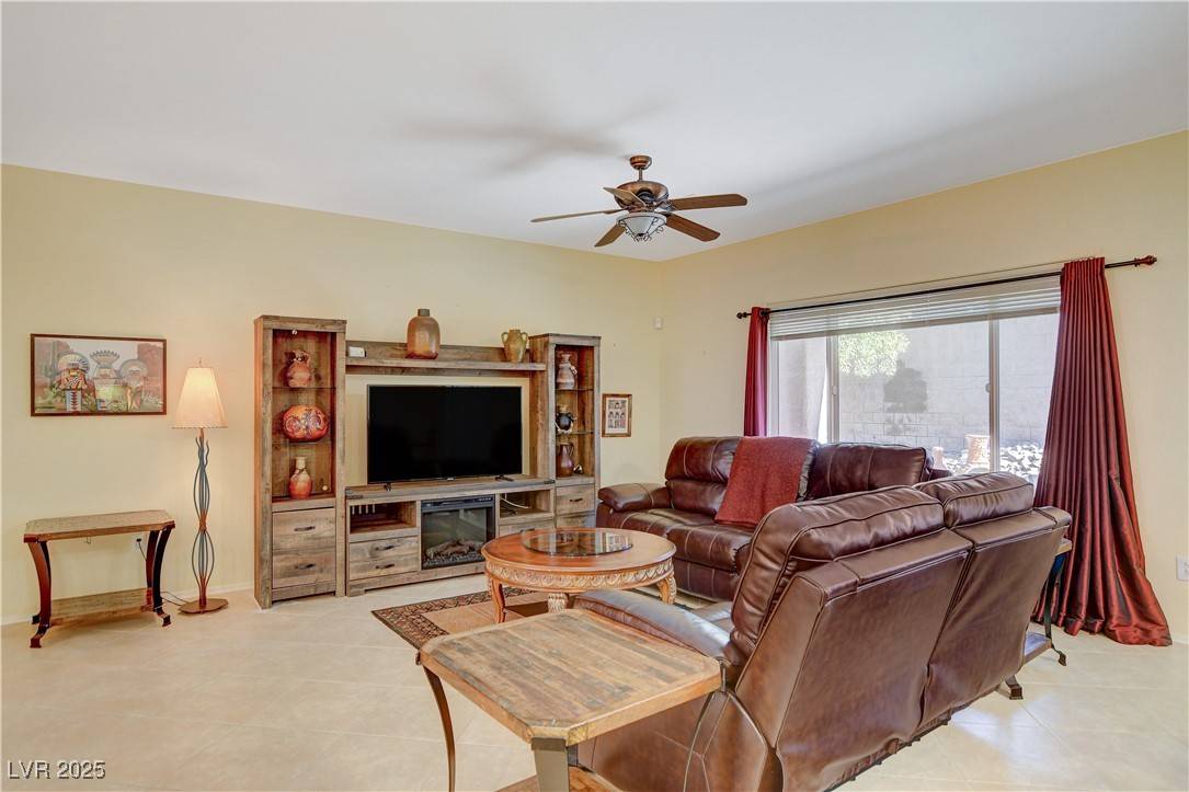 Henderson, NV 89052,2142 Oliver Springs Street