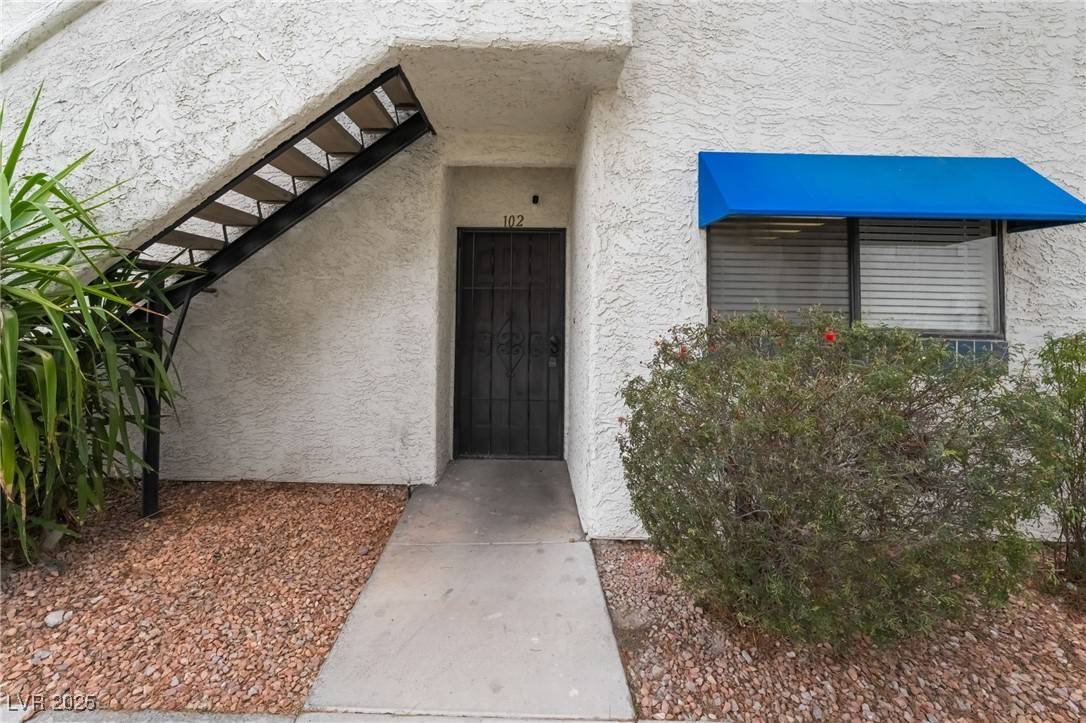 Las Vegas, NV 89146,2673 Red Rock Street #102
