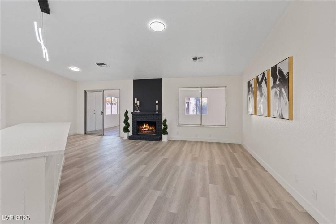 Las Vegas, NV 89119,7138 Sixshooter Drive