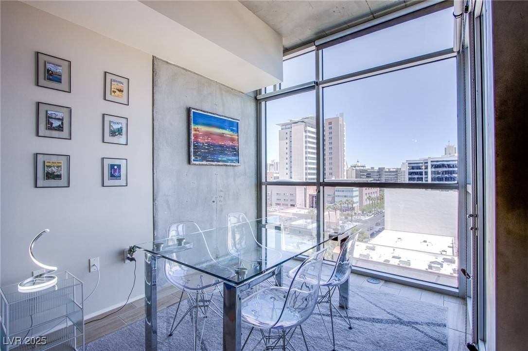 Las Vegas, NV 89101,353 E Bonneville Avenue #905