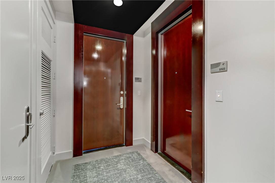 Las Vegas, NV 89103,4575 Dean Martin Drive #1811