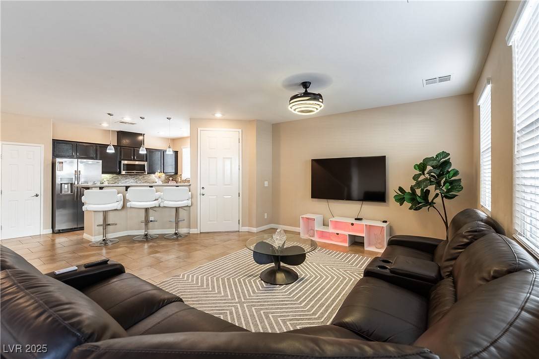 Las Vegas, NV 89118,6255 W Arby Avenue #183