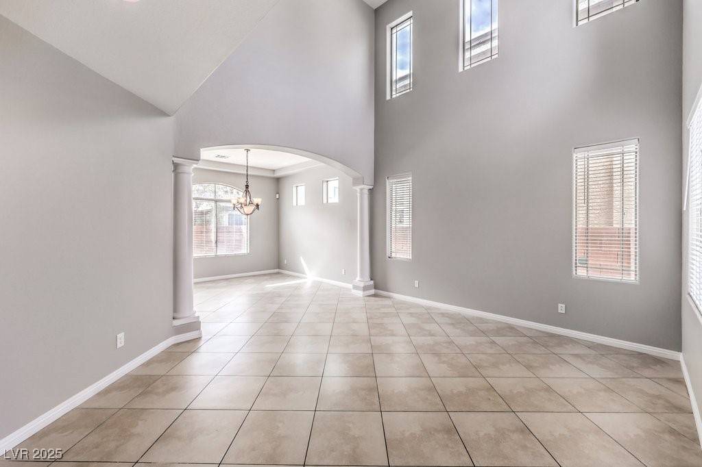 North Las Vegas, NV 89085,3725 Moonshine Falls Avenue