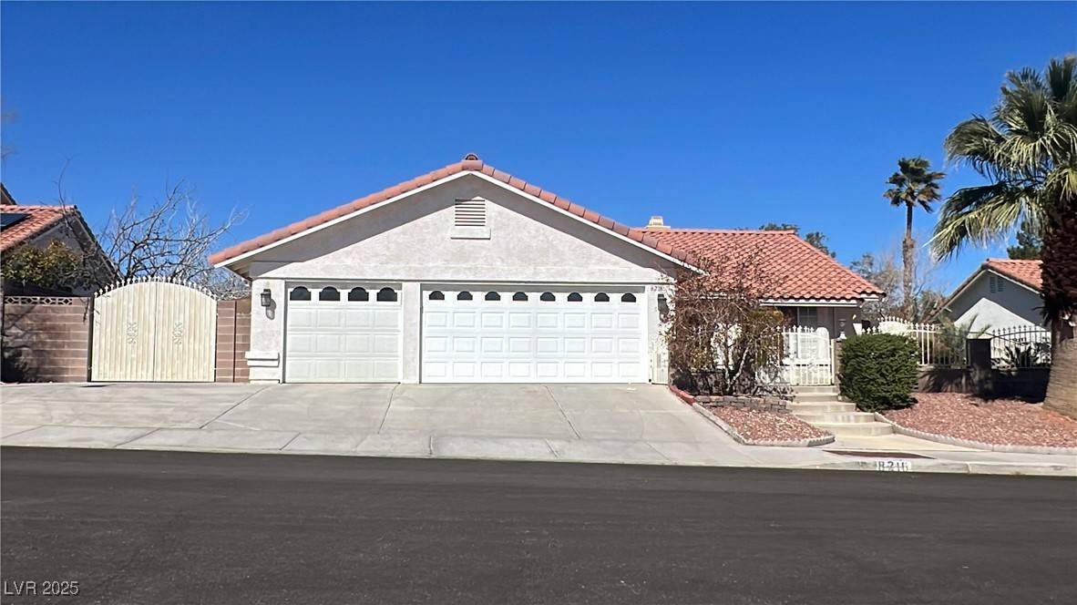 Las Vegas, NV 89117,8216 Gillette Street