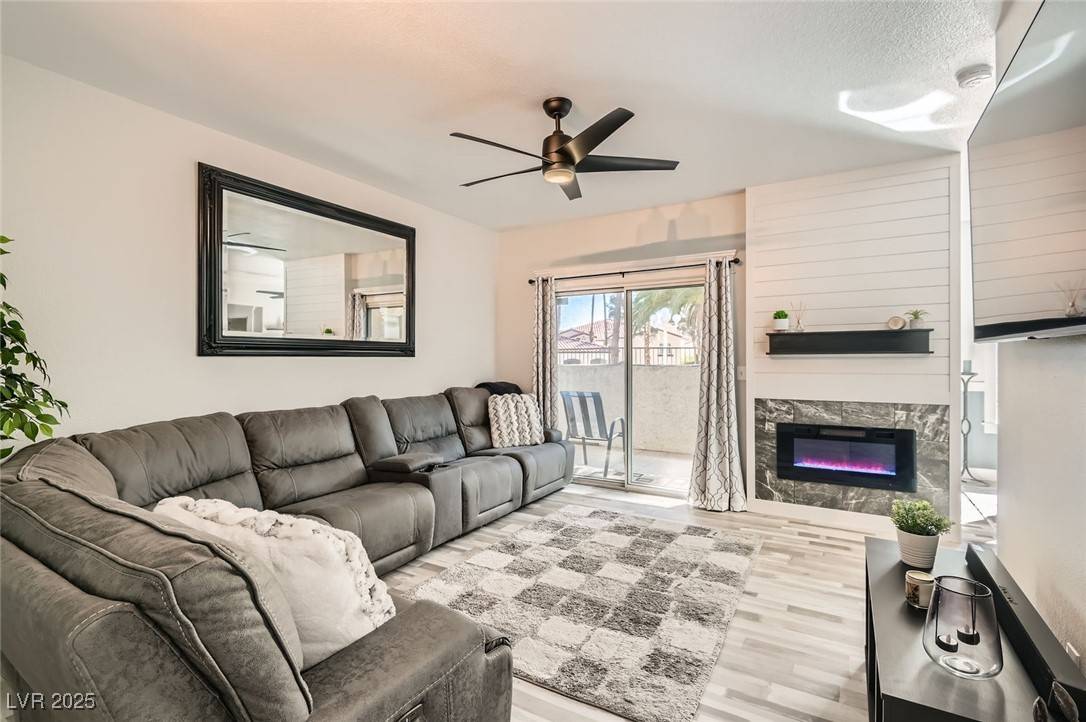 Henderson, NV 89074,2975 Bluegrass Lane #412