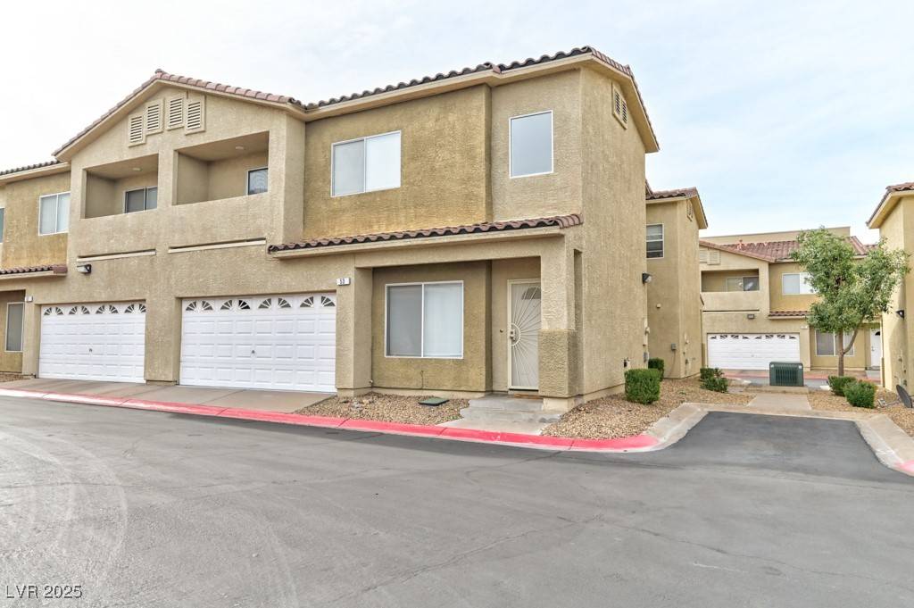 Henderson, NV 89012,53 Blue Beak Way