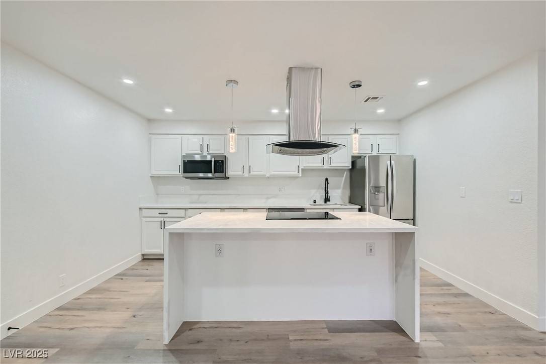Las Vegas, NV 89103,4330 Sandy River Drive #86
