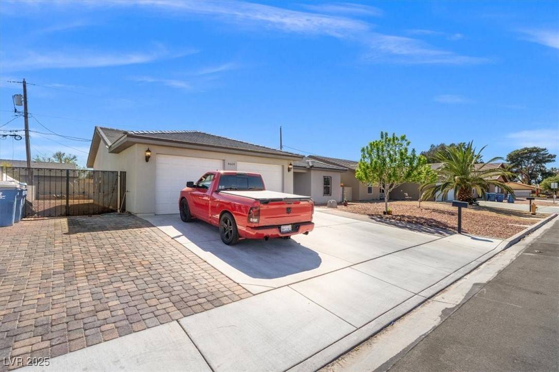 Las Vegas, NV 89104,4669 E Saint Louis Avenue