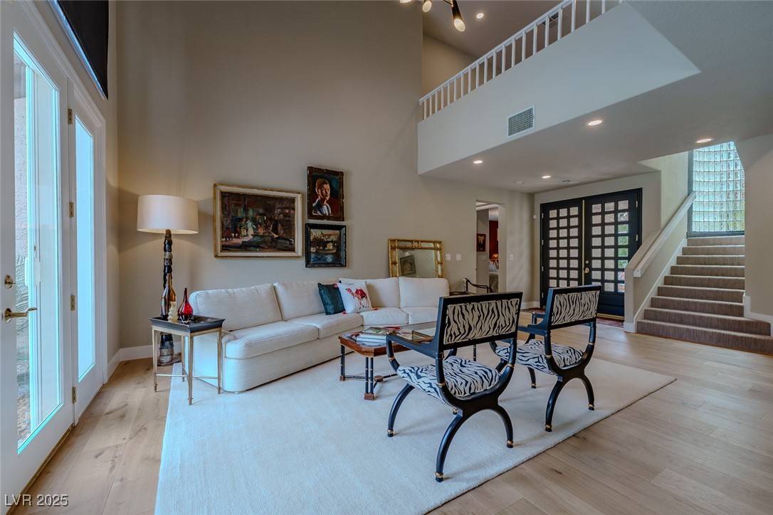 Las Vegas, NV 89113,7988 Pinnacle Peak Avenue