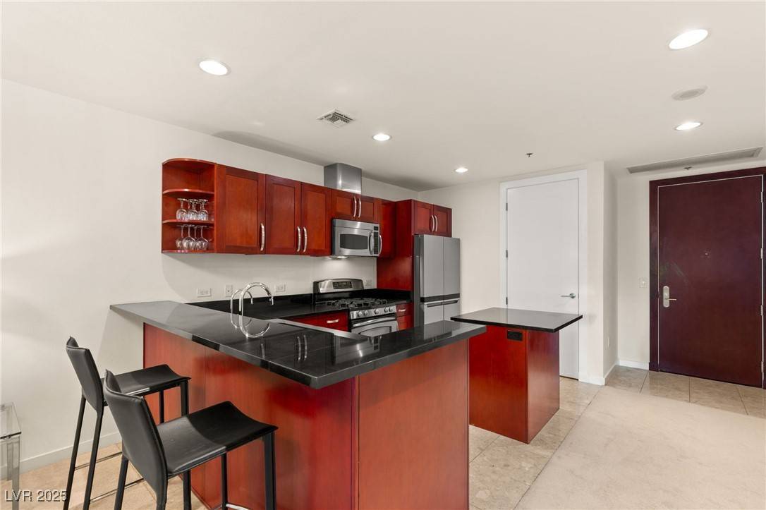 Las Vegas, NV 89103,4575 Dean Martin Drive #1605