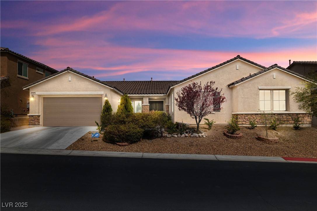 Las Vegas, NV 89117,7180 White Bloom Avenue